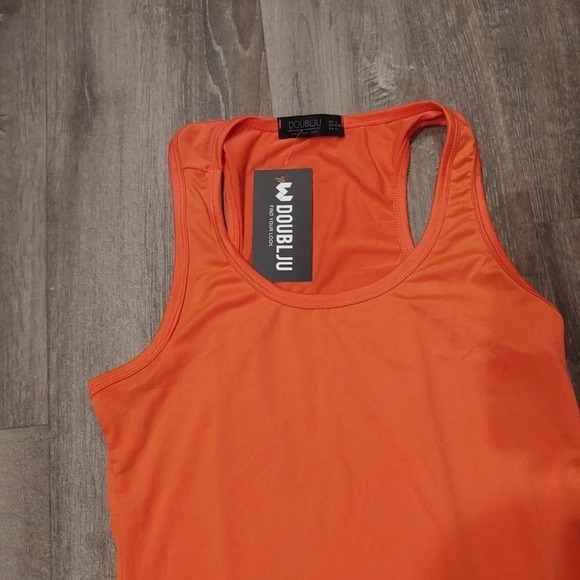 *NWT* Doublju Ruched Racerback Tank - Picture 3 of 4